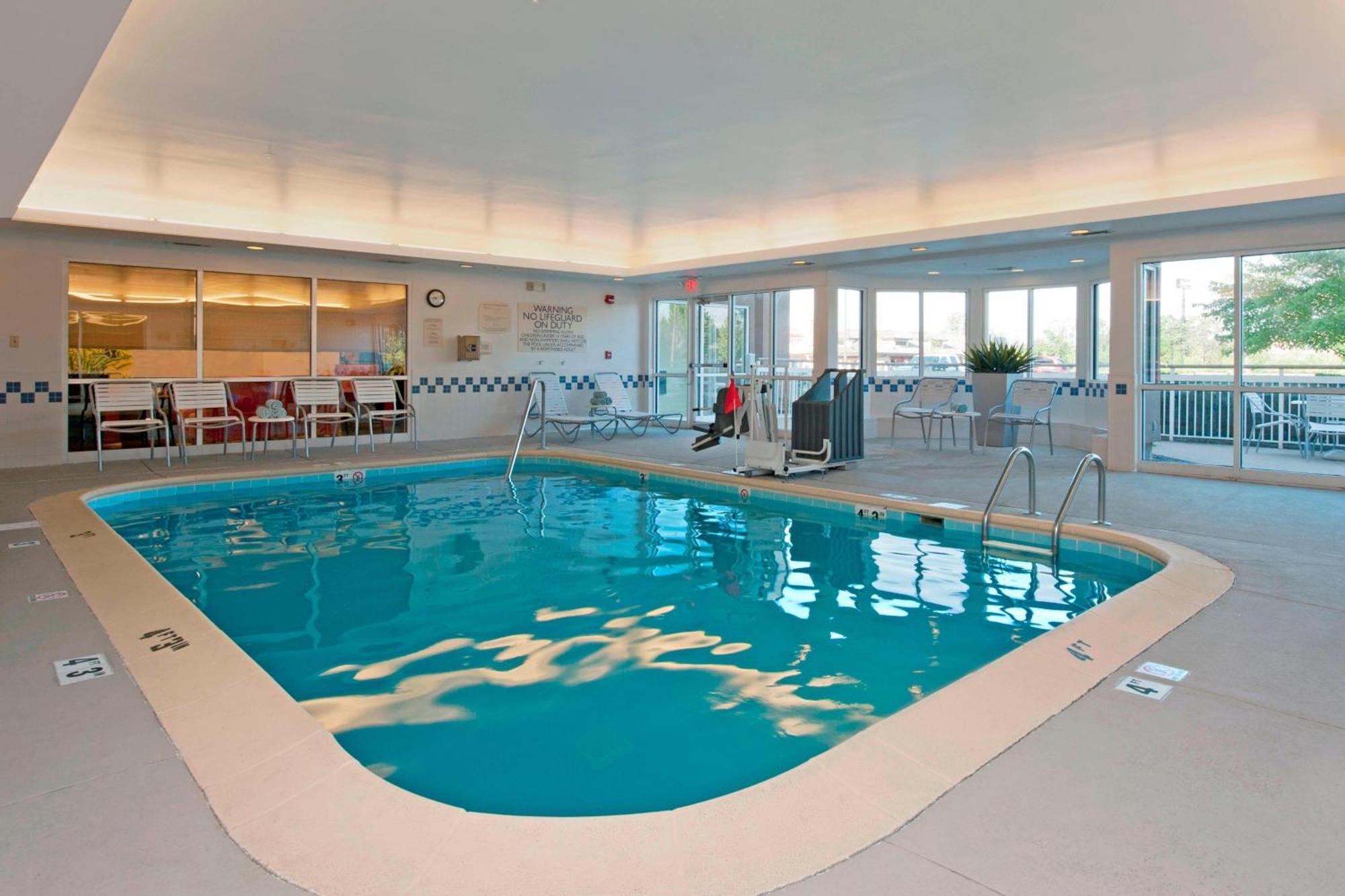 Fairfield Inn & Suites By Marriott בלומינגטון מראה חיצוני תמונה