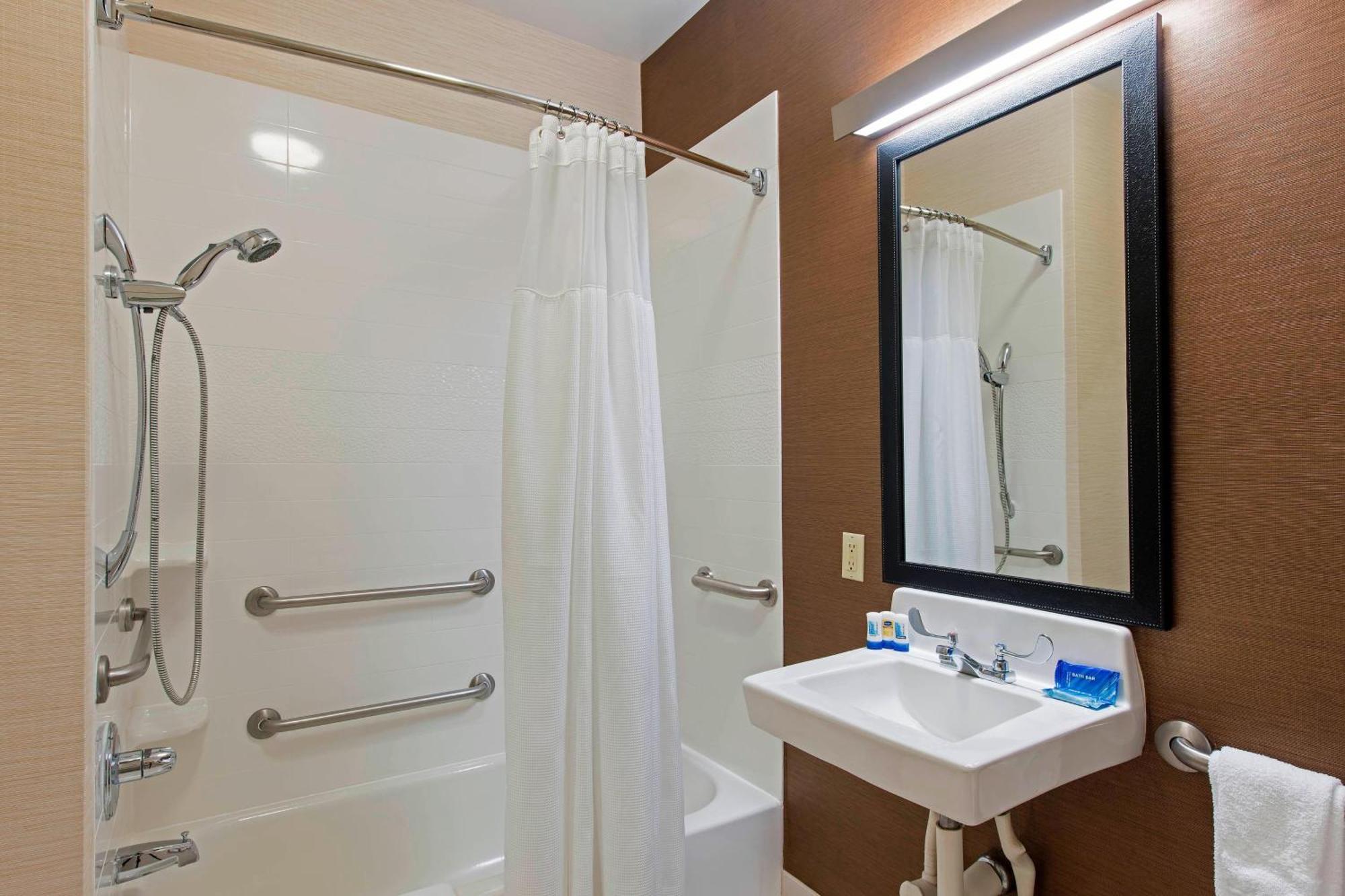 Fairfield Inn & Suites By Marriott בלומינגטון מראה חיצוני תמונה