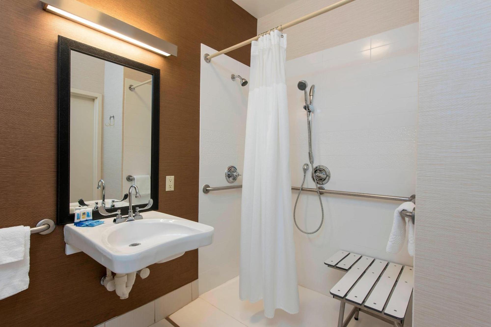 Fairfield Inn & Suites By Marriott בלומינגטון מראה חיצוני תמונה